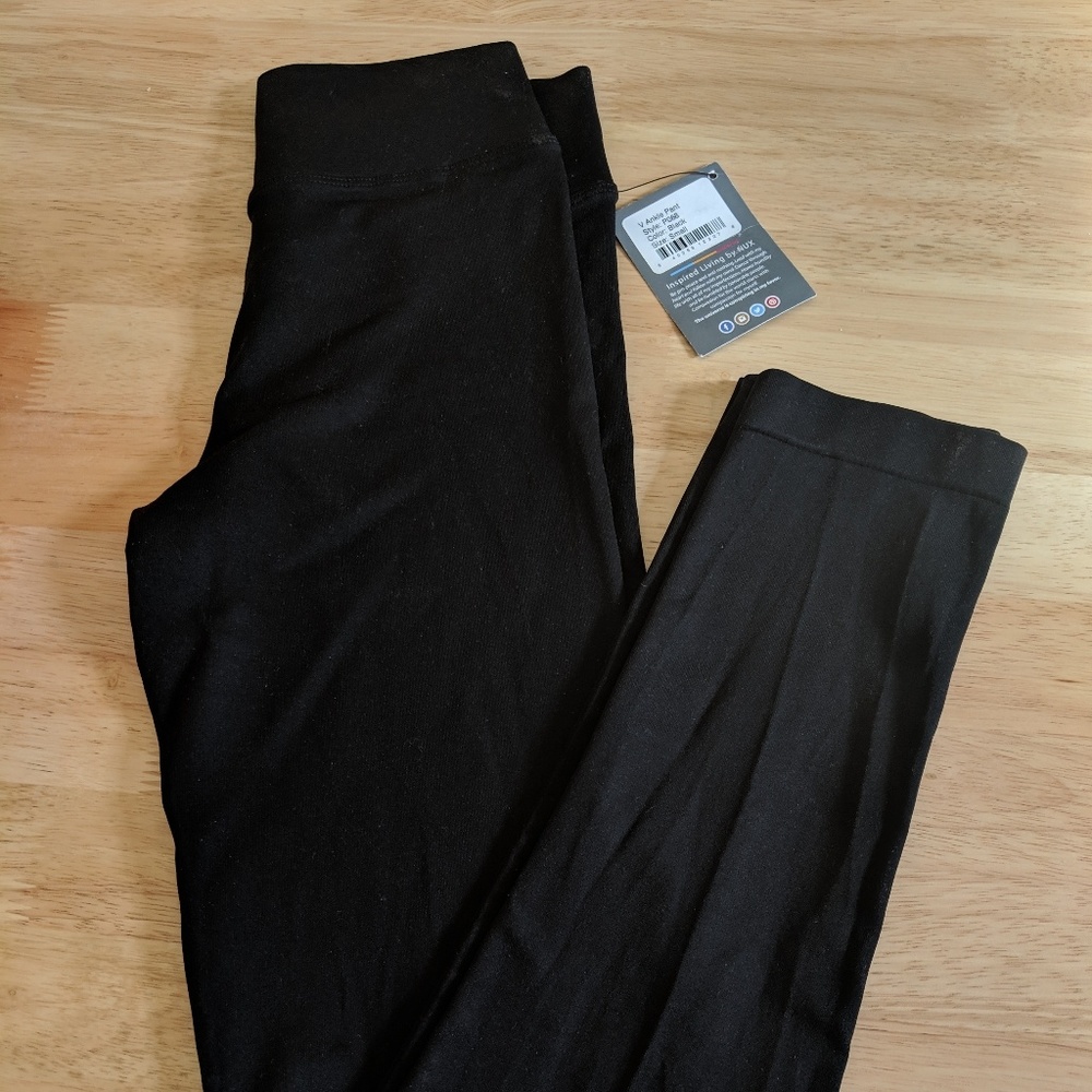 Reserved for @cbrannen26 Nux V Ankle Pants S NWT